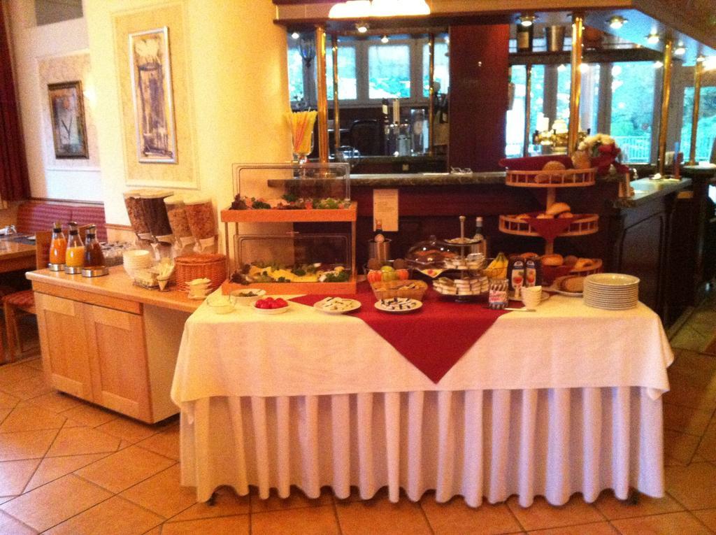 Hotel Abalone Remscheid Bagian luar foto
