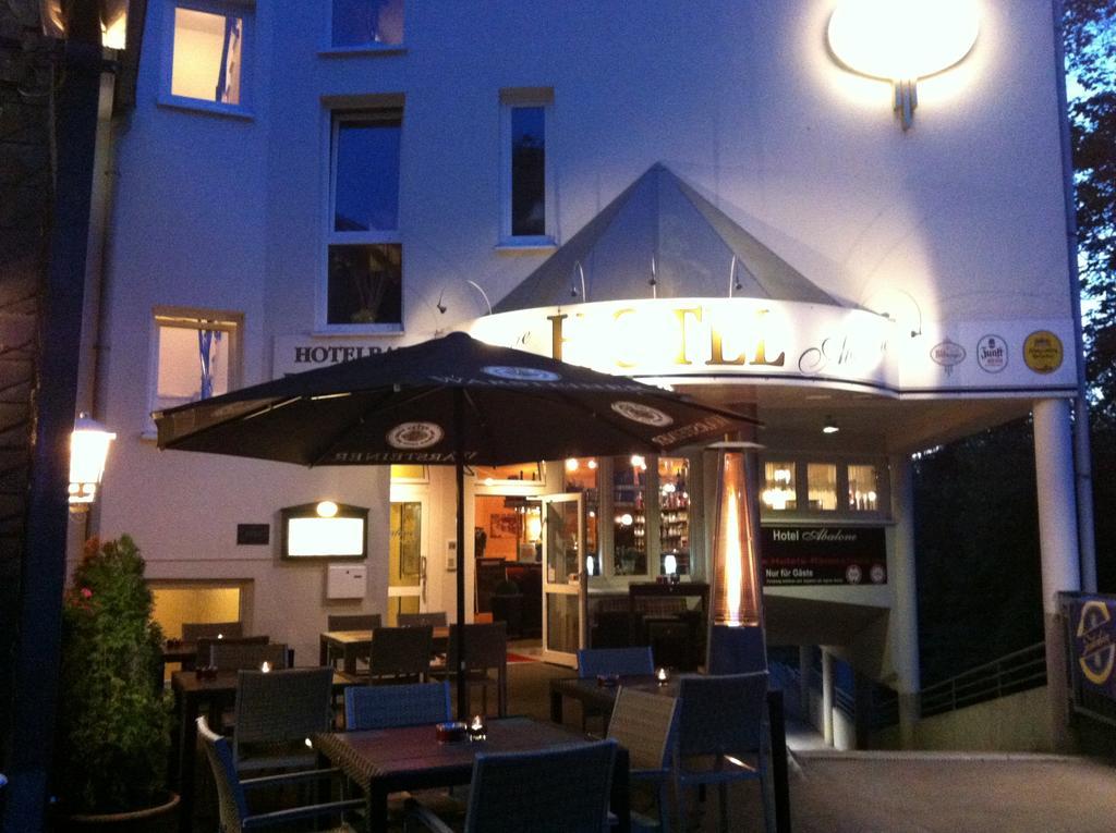 Hotel Abalone Remscheid Bagian luar foto