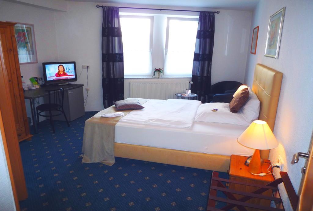 Hotel Abalone Remscheid Bagian luar foto